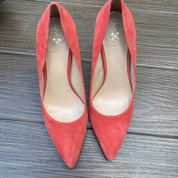 Vince Camino Kain Suede Pumps - Picture 2 of 7